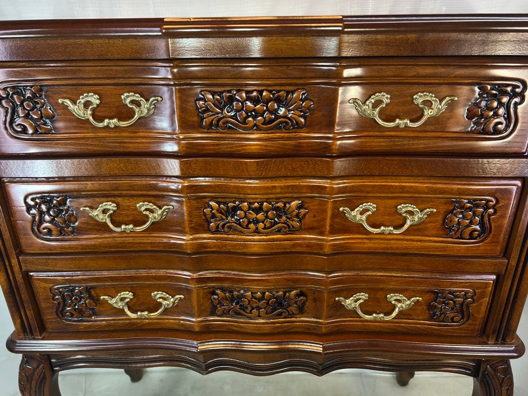 イタリア製、チェスト、猫脚 3段 ロココ調彫刻 クラウディオ・サオンチェラ