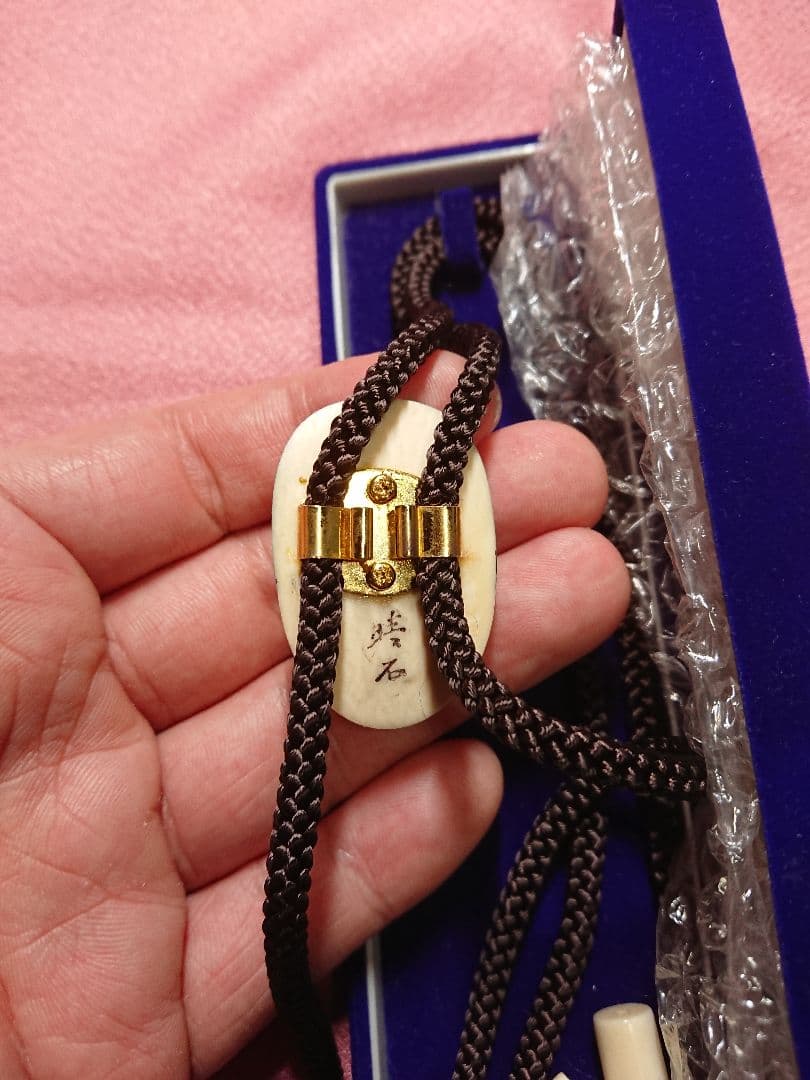 おかめ 根付 ループタイ 天然素材 彫刻 アンティーク 工芸品　未使用