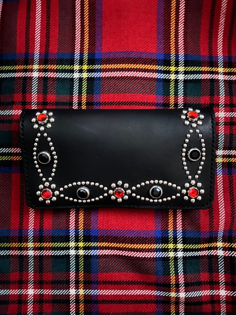 コンパクトウォレット レザー　キャットアイスタッズ