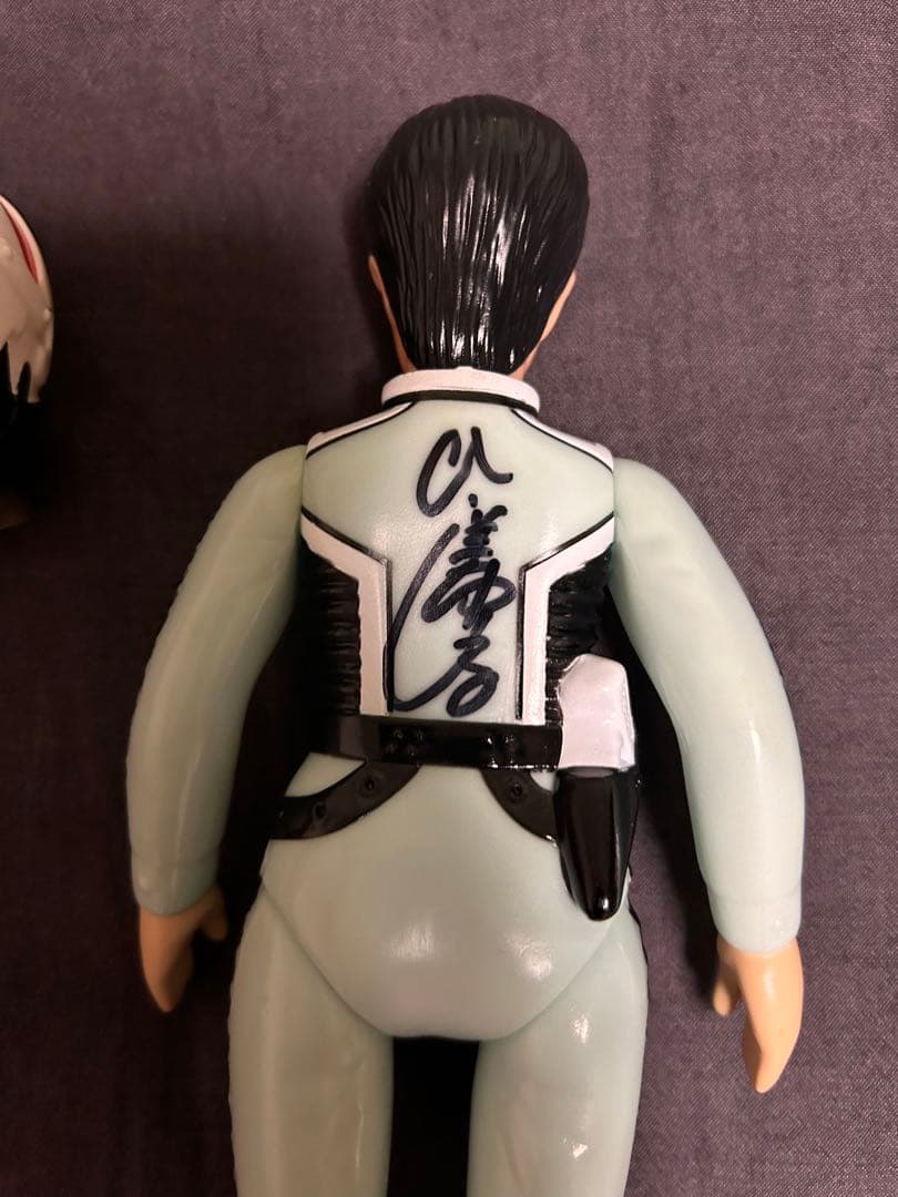 Ｍ1号　ウルトラセブン　アンヌ隊員　サイン入りフィギュア