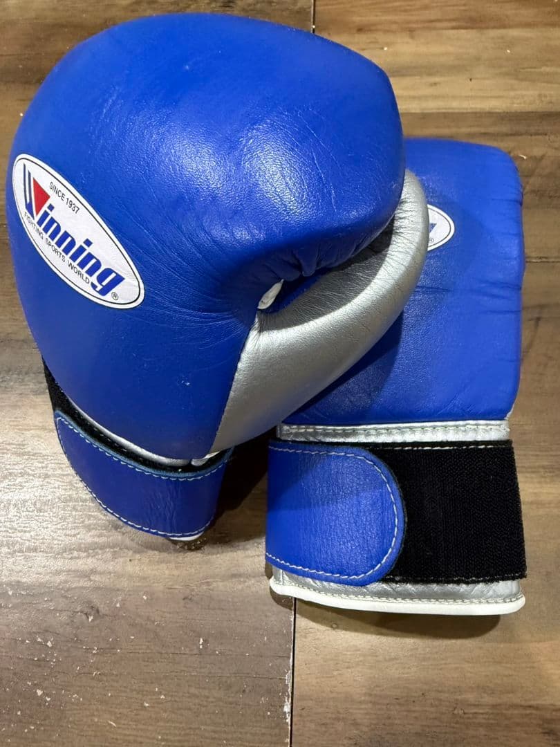 Winning ボクシンググローブ 青×シルバー　8オンス