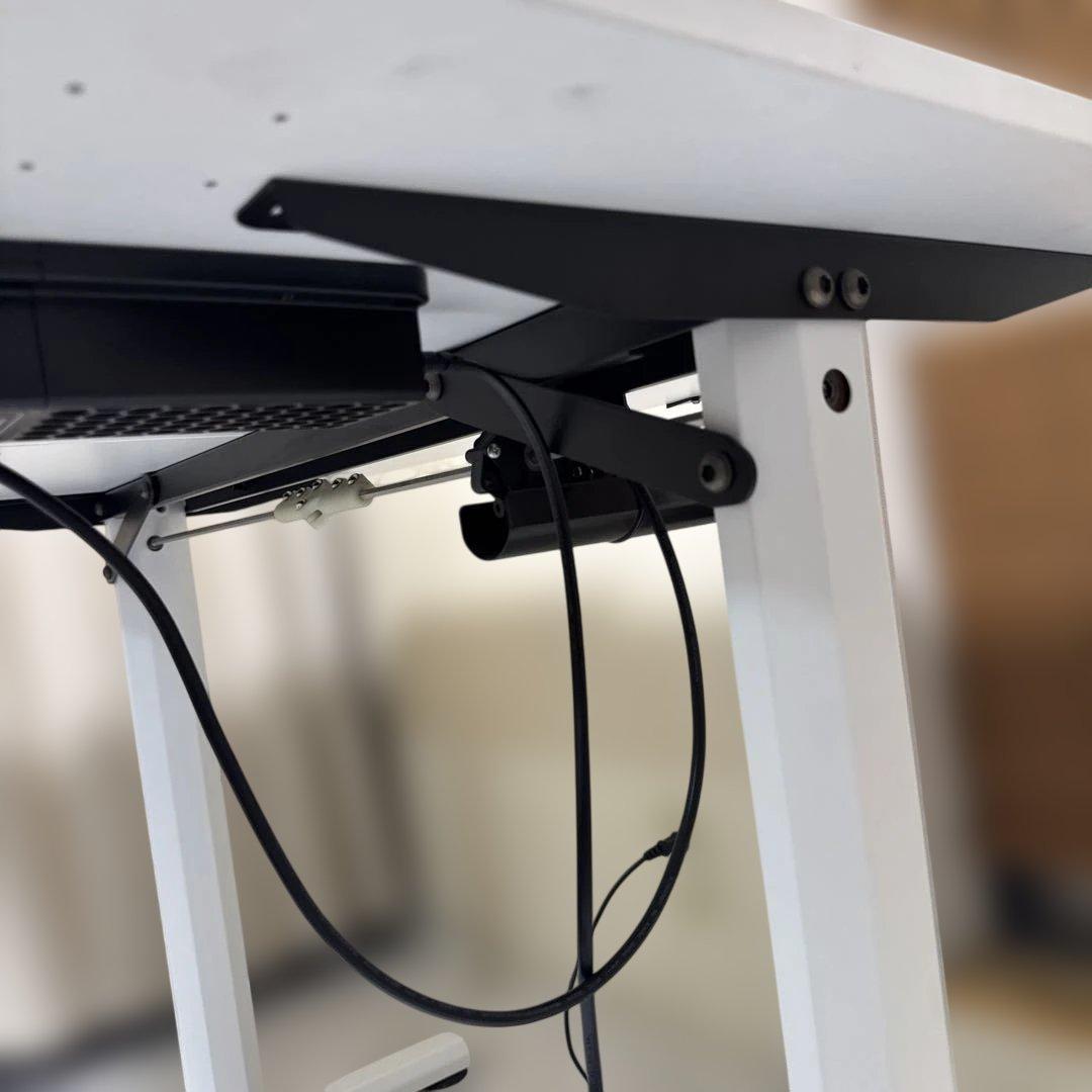 送料込　美品 FLEXISPOT 電動昇降スタンディングデスク 110×