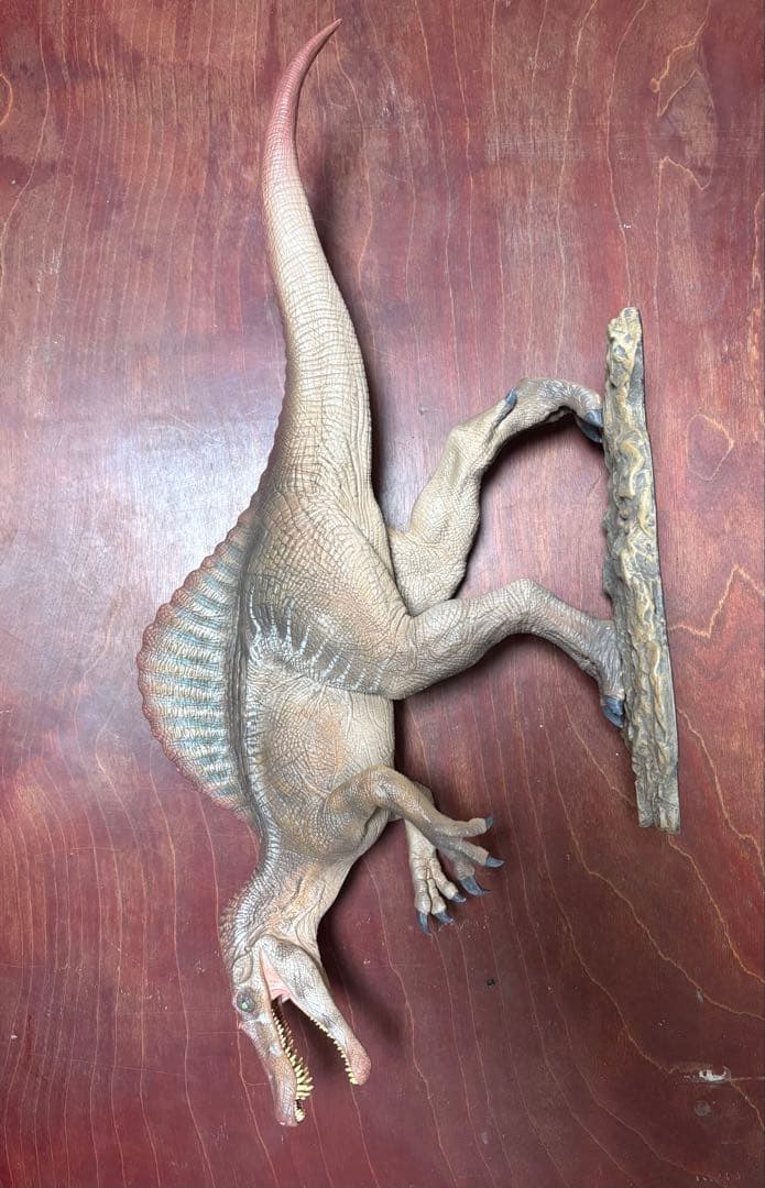 スピノサウルス フィギュア
