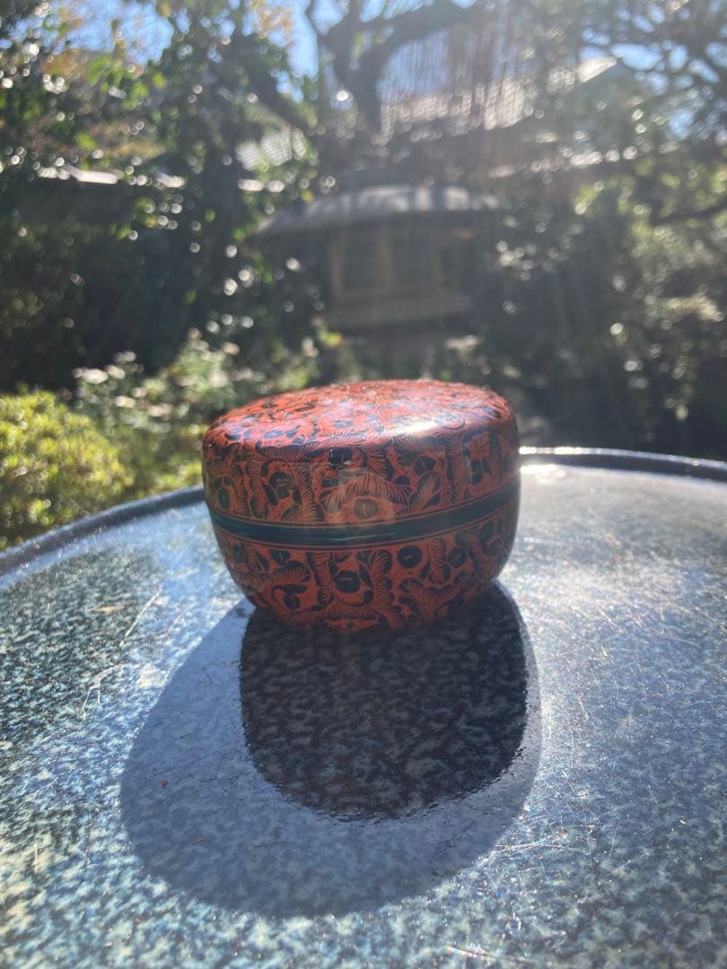 漆器 丸型容器 赤黒葉模様 木箱付き