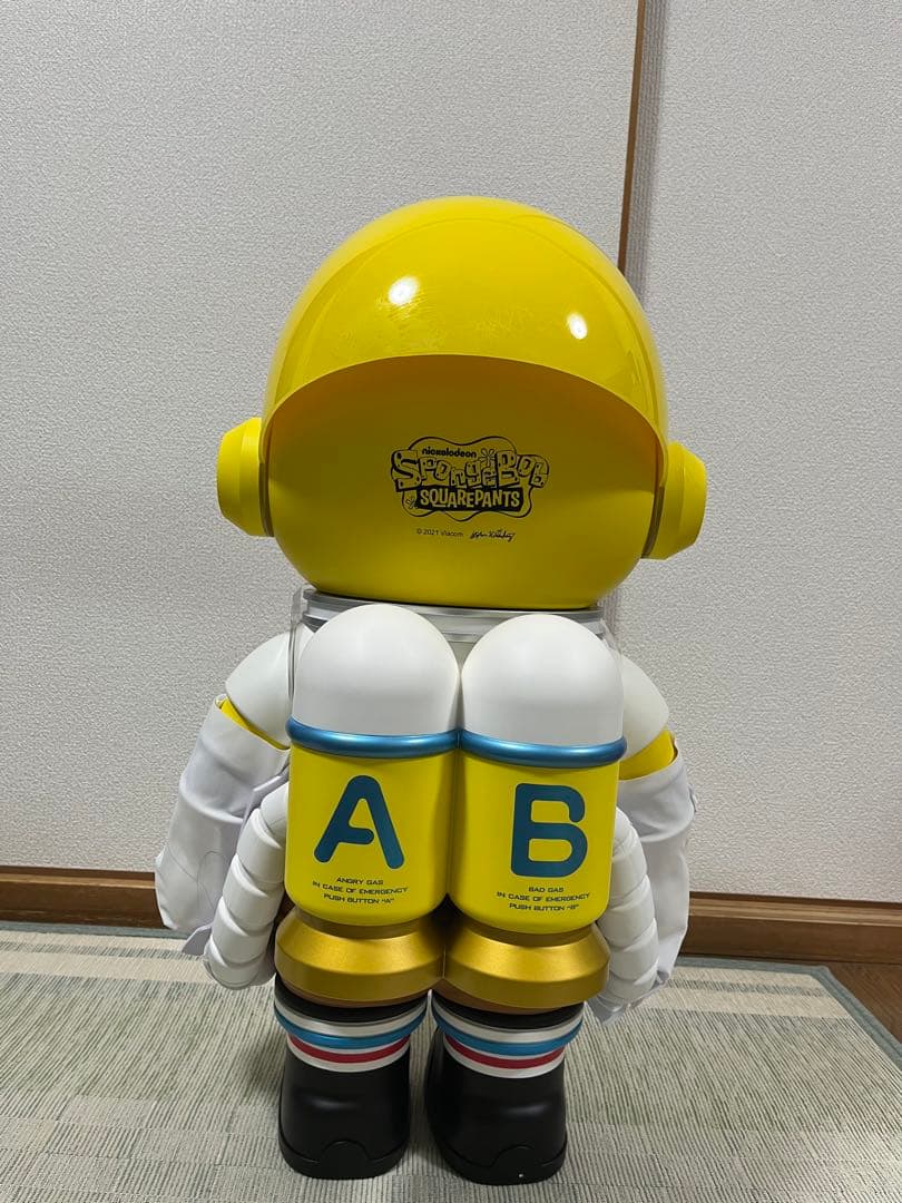 ポップマート　メガコレクション　 メガスペースモリー1000% スポンジボブ