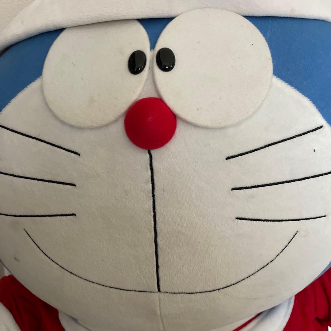 ドラえもん　巨大ぬいぐるみ