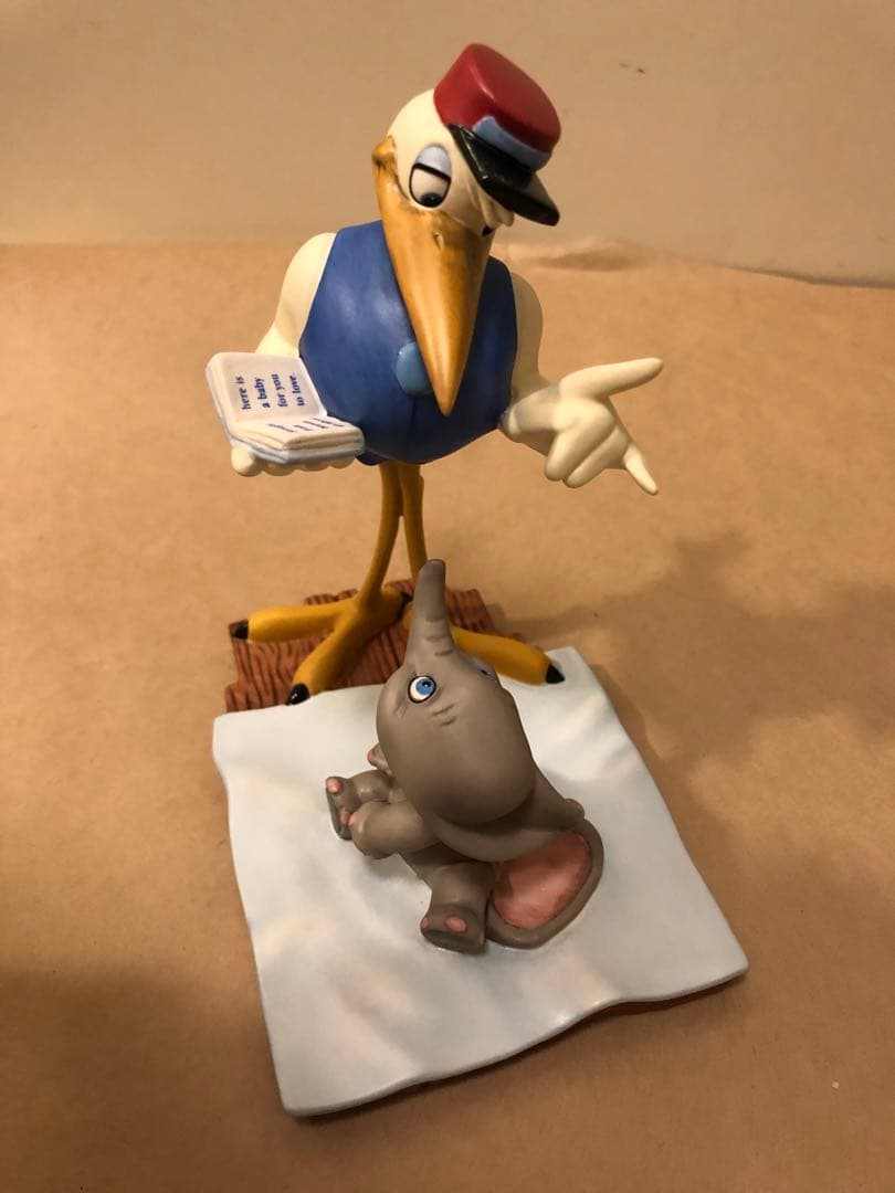 未使用品　ディズニー　WDCC ダンボ　Bundle of Joy フィギュア