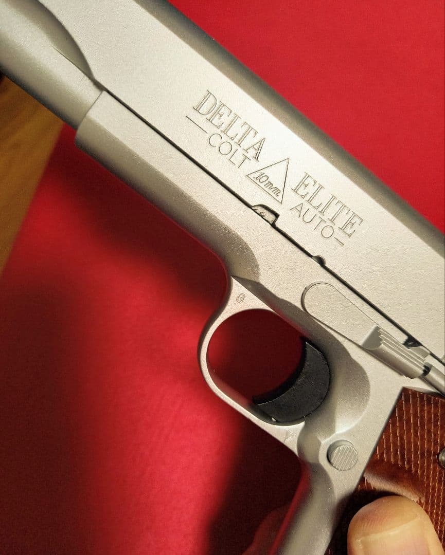 WA コルトデルタエリート　SCW ウエスタンアームズ　木製グリップ付き