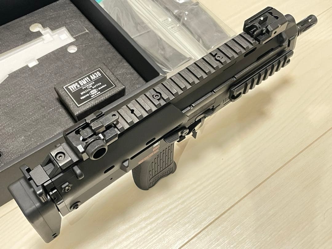 東京マルイ　ガスブローバック　MP7A1 ブラック　マガジン2本付き