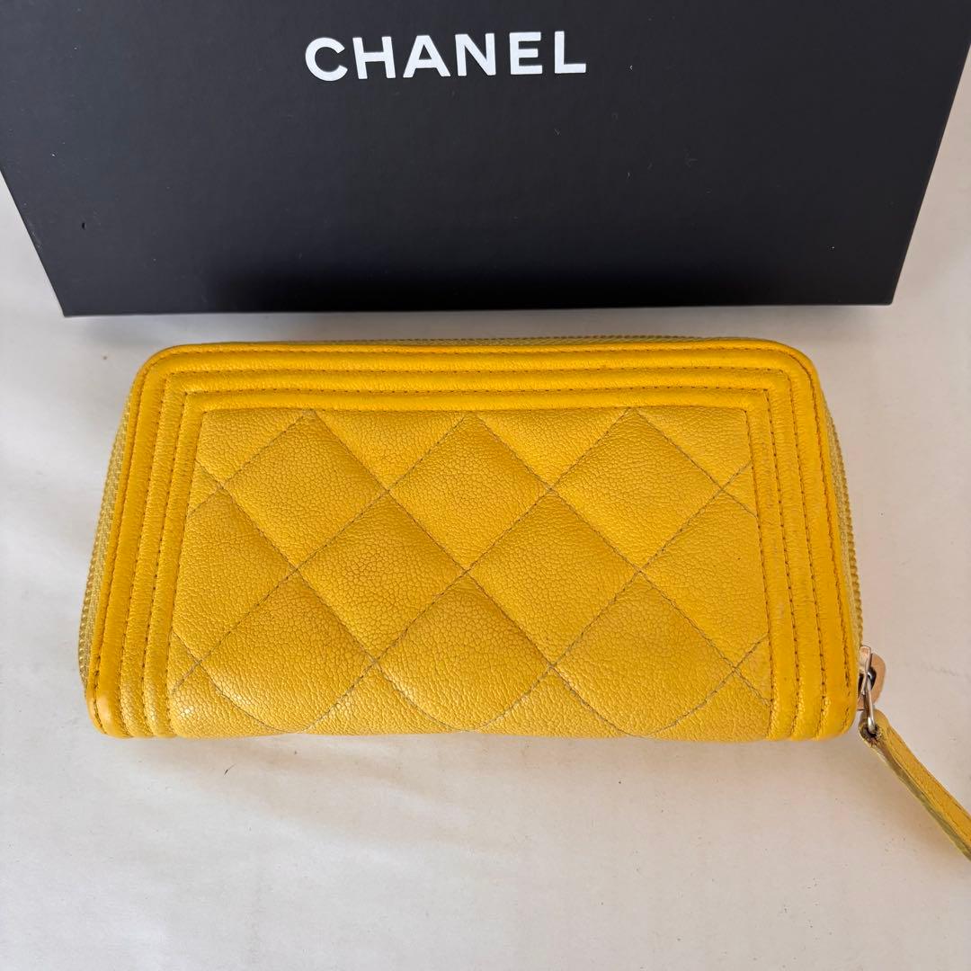 シャネル　ボーイシャネル　キャビアスキン　マトラッセ　ラウンドファスナー　財布