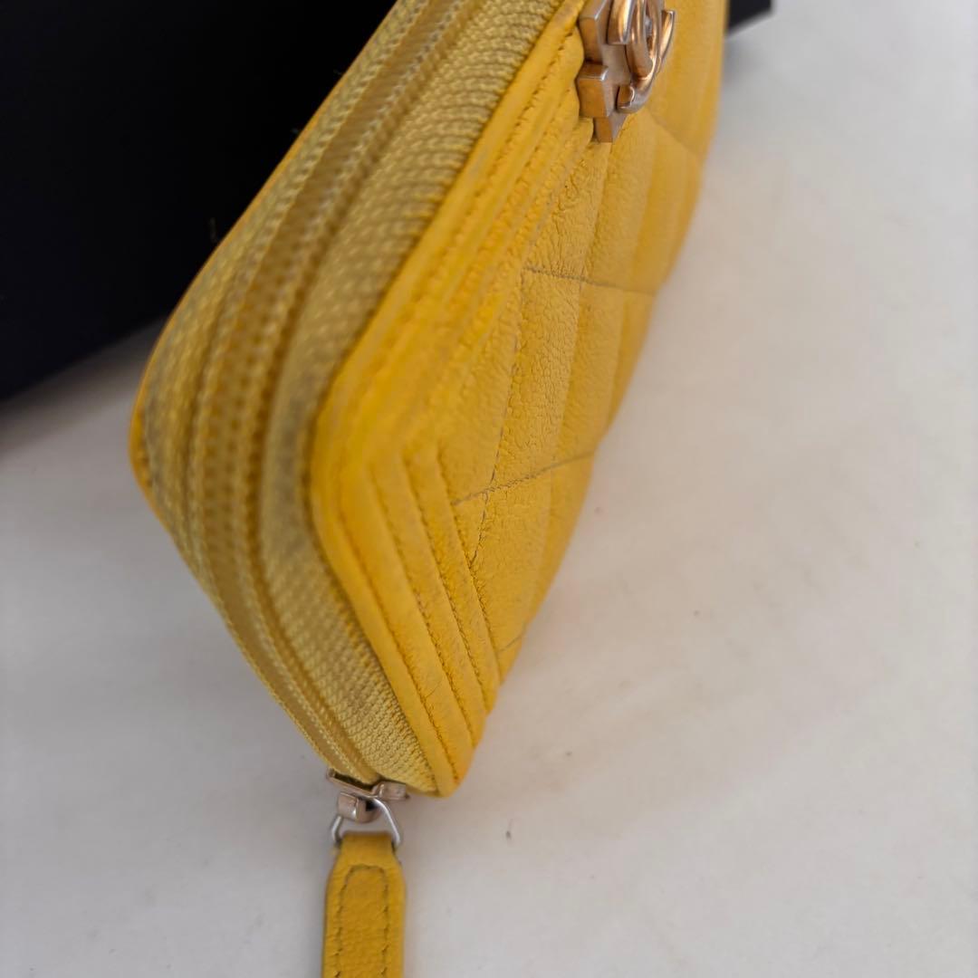 シャネル　ボーイシャネル　キャビアスキン　マトラッセ　ラウンドファスナー　財布