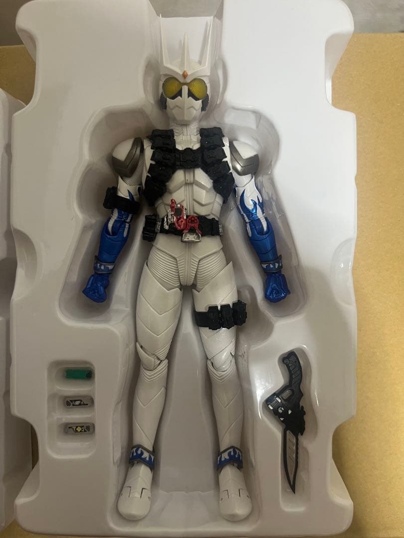 S.H.Figuarts真骨彫 仮面ライダーエターナル