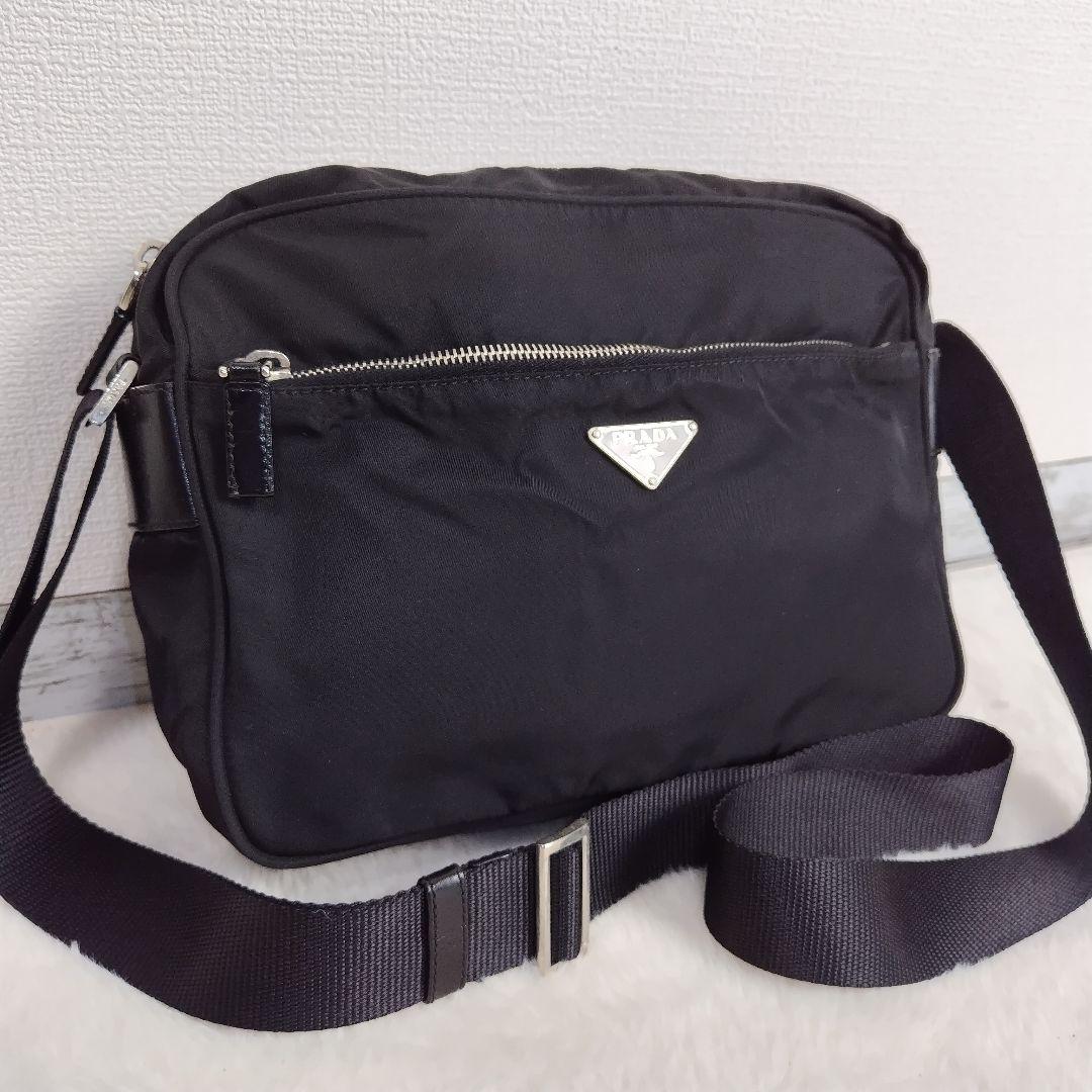 ⭐️美品✨PRADA✨カメラバッグ　プラダ　三角ロゴ　ナイロン　ブラック　白タグ
