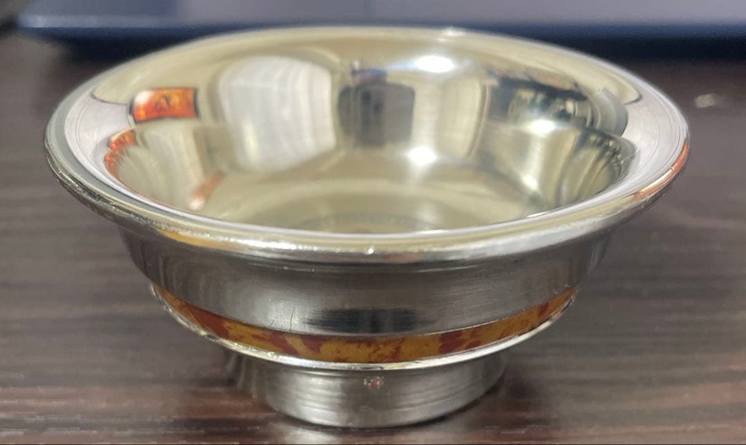 モンゴル教育局の刻印がある銀盃　シルバーボウル