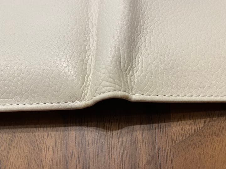 専用　J&M DAVIDSON 二つ折り　ホワイト コンパクト ミニ財布 レザー