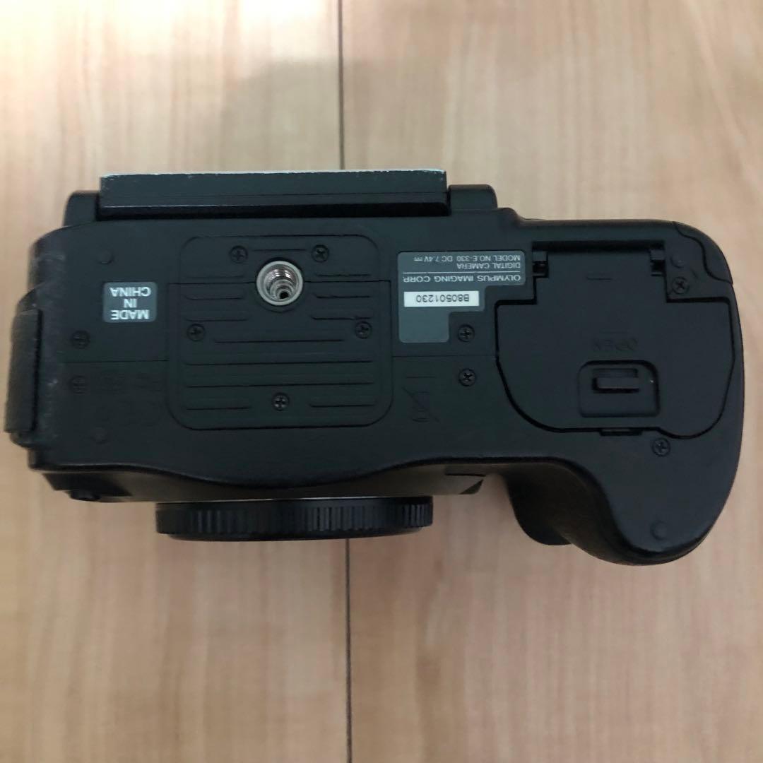 OLYMPUS E-330 デジタル一眼レフカメラ