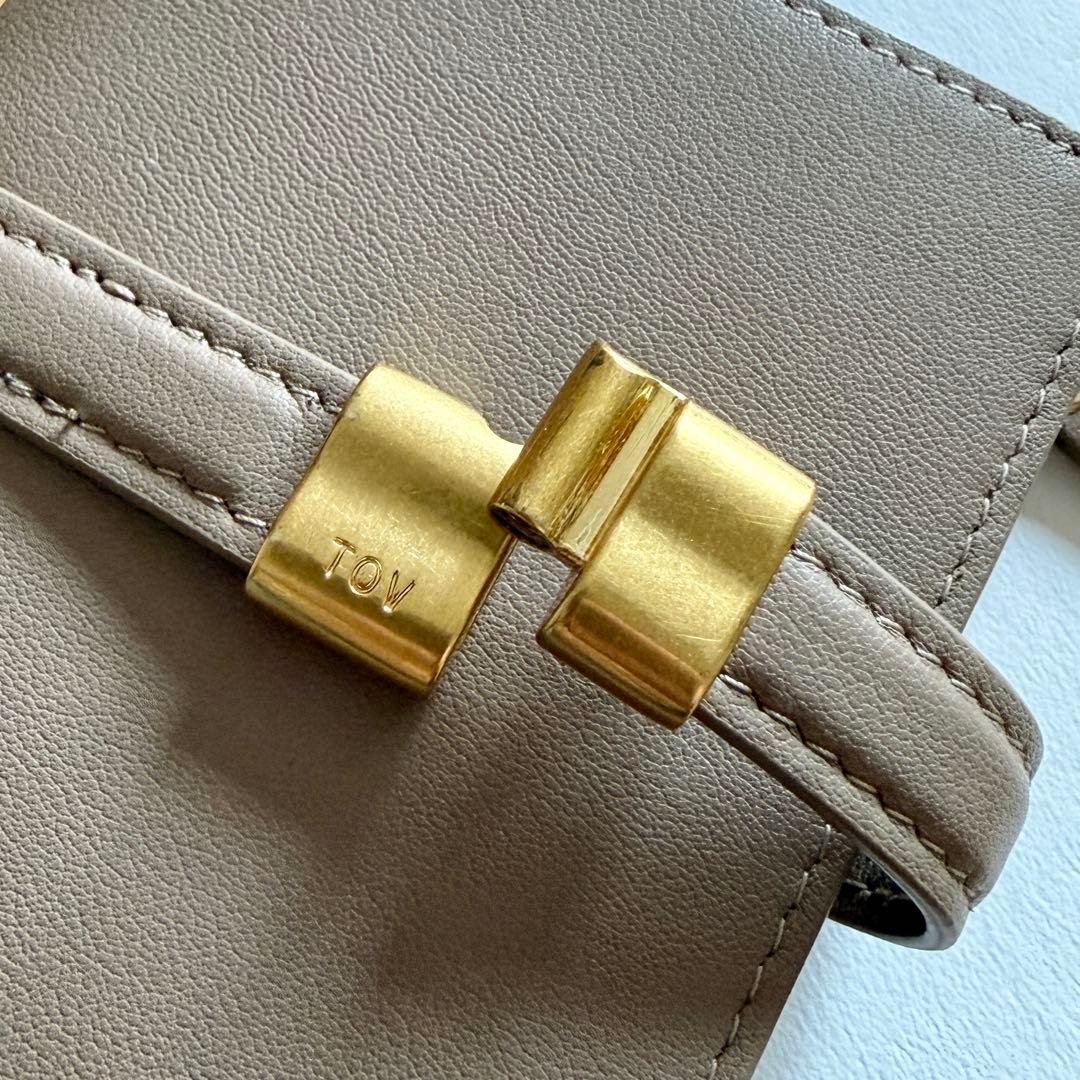 tov 二つ折り財布　レザー　本革