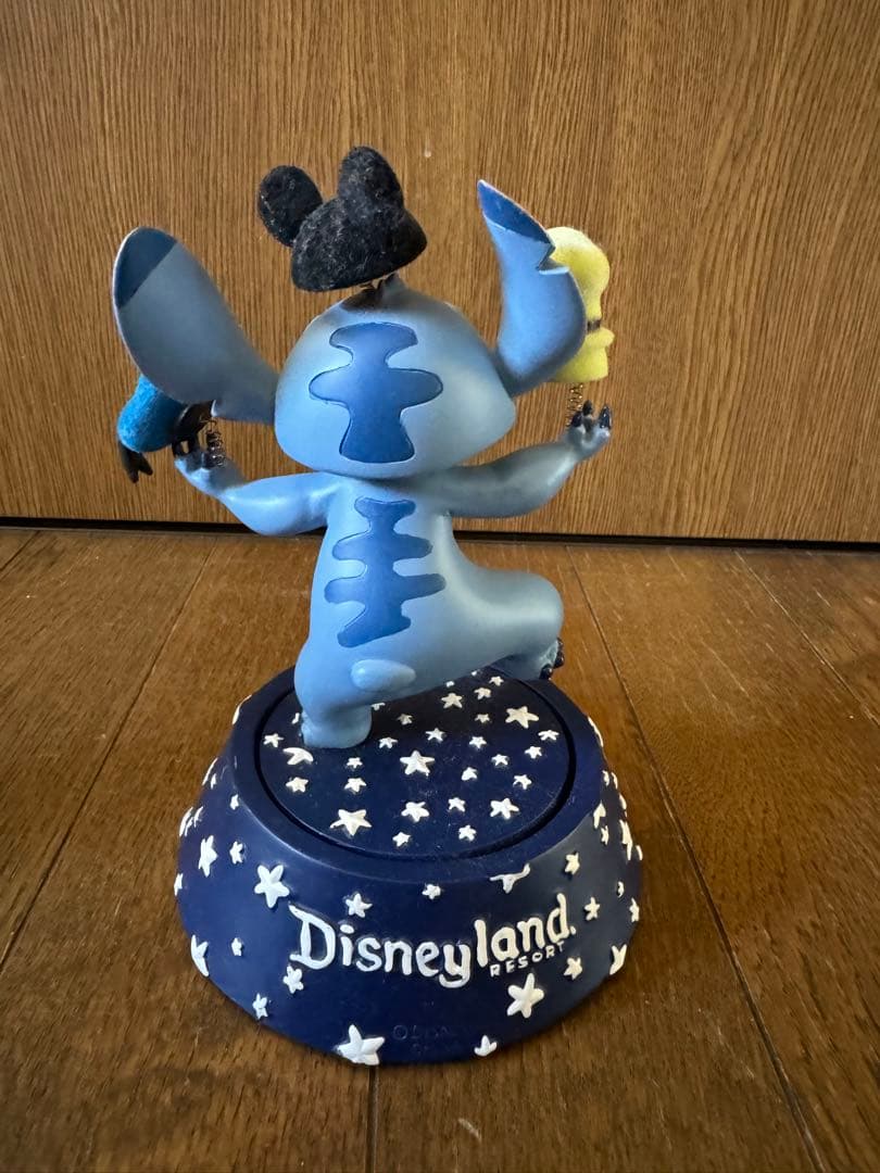 カリフォルニア　ディズニー スティッチ フィギュア