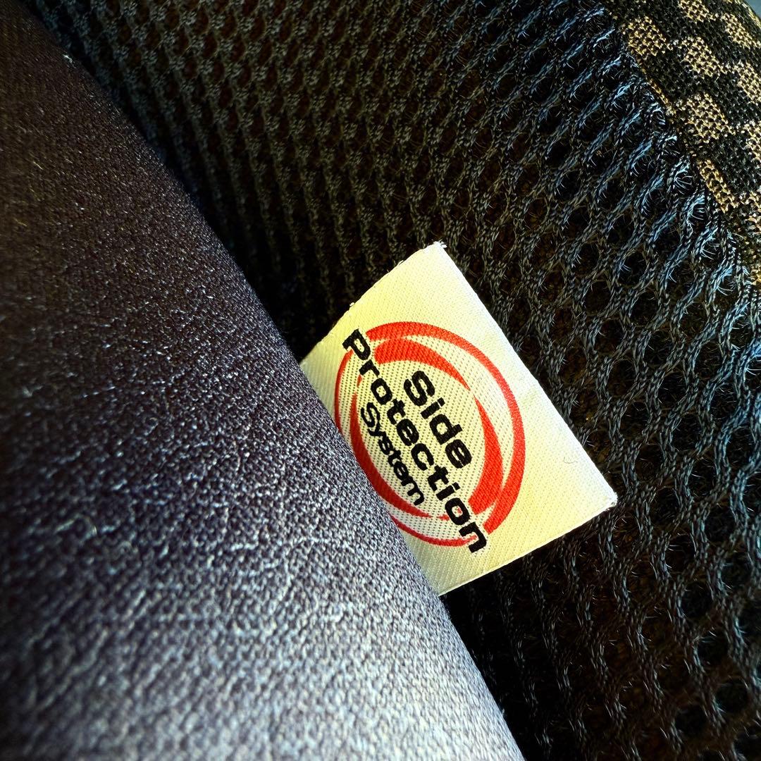 Combi ジュニアシート ブラック