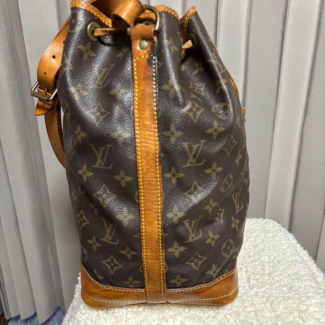 LOUIS VUITTONモノグラム　ショルダーバッグ