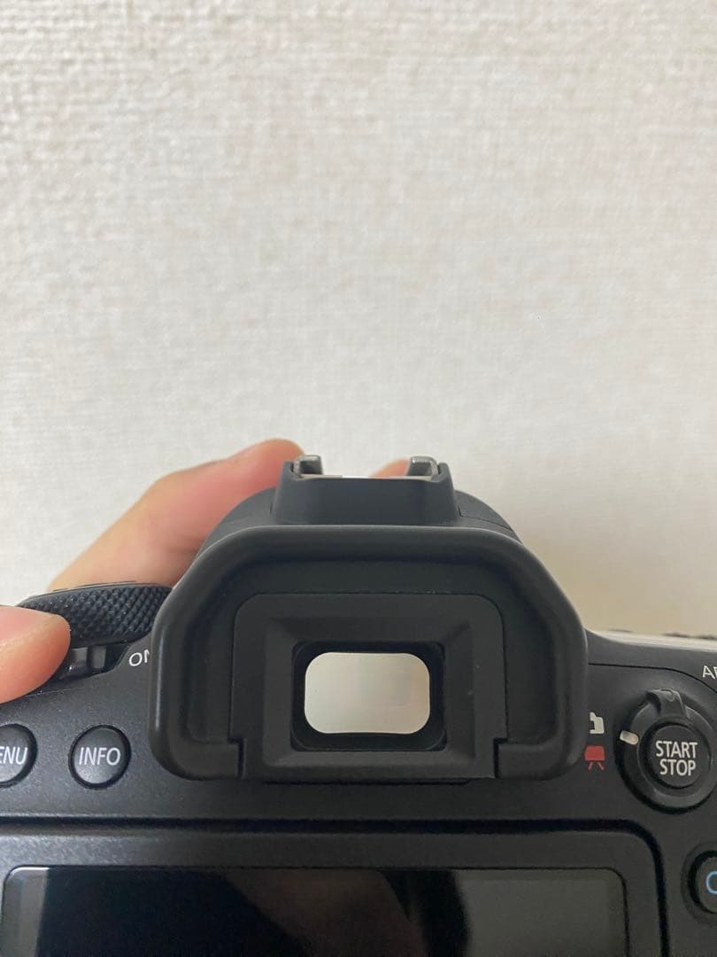 Canon EOS 6D Mark II デジタル一眼レフカメラ