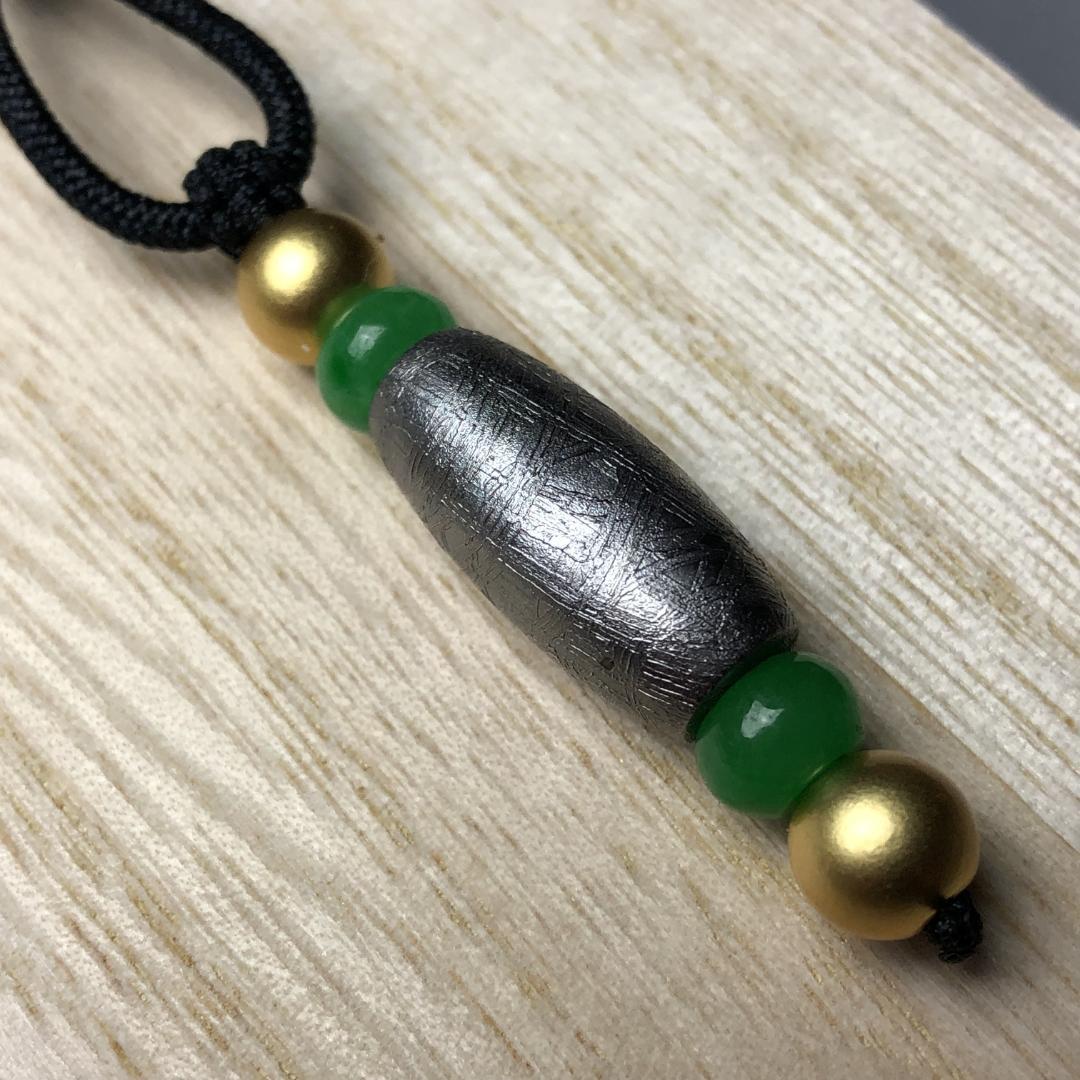 ムオニオナルスタ隕石　メッキ処理済み　天珠　ペンダント　隕石　重さ約18ｇ