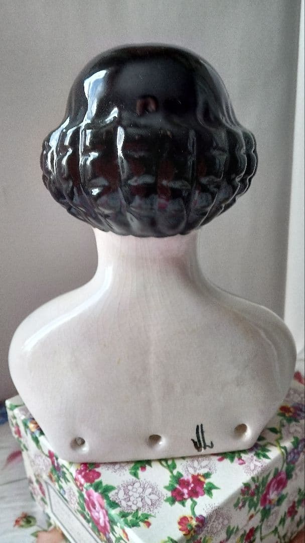 大き目のチャイナヘッドドール　アーティスト物　ドイツ　ヴィクトリア朝