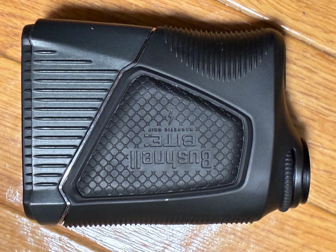 Bushnell Pro XEゴルフ用距離計