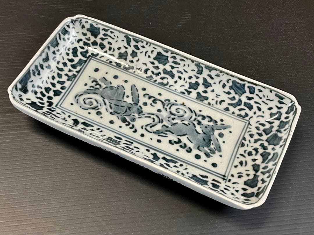 割引❗️【稀少 江戸中期】 古伊万里 染付 紙摺印判 波兎 長皿 （523Al①）