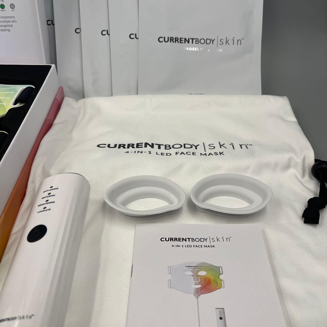 ボディ・フェイスケア CURRENTBODY Skin LED Mask