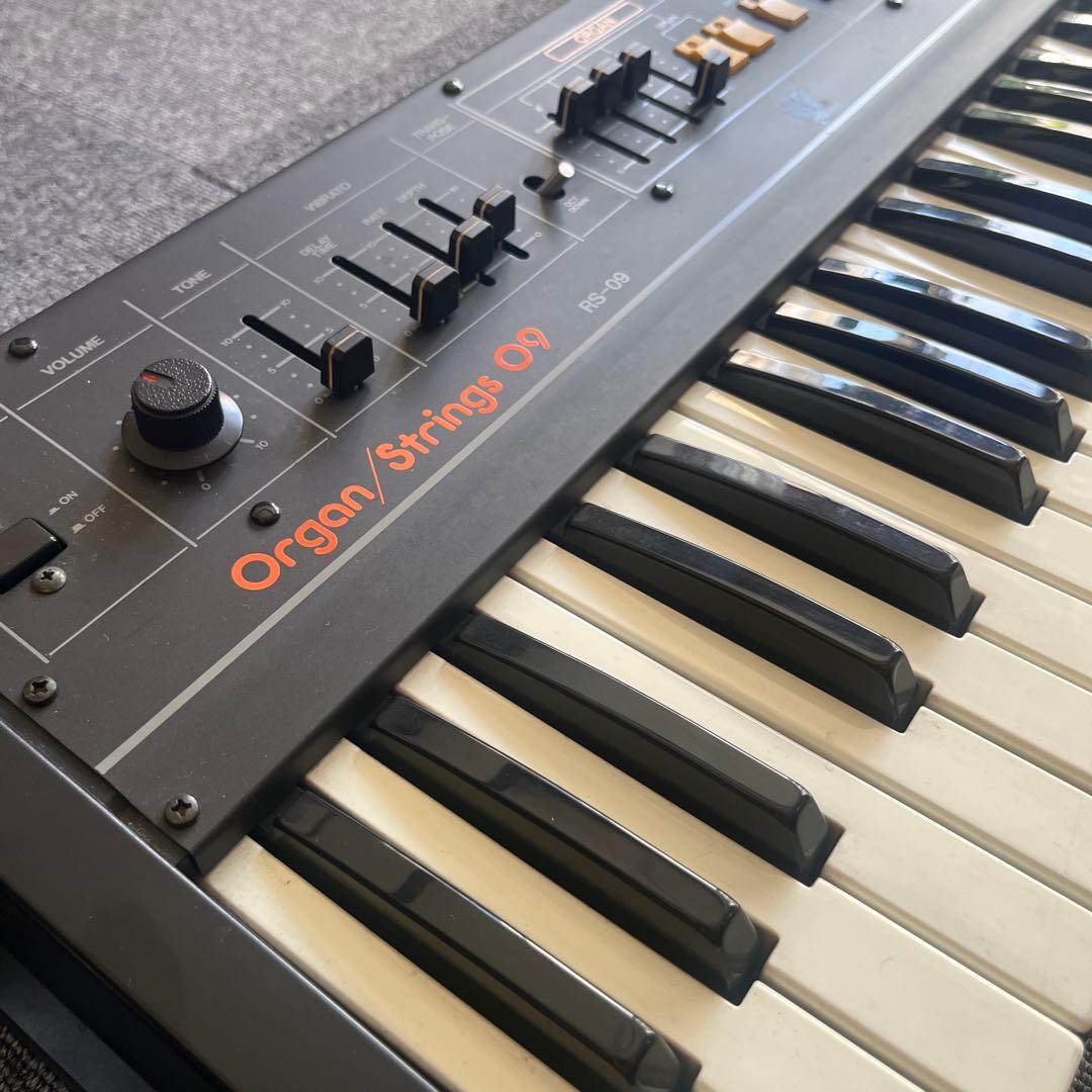Roland RS-09 アナログシンセ *デッドストック品 ハードケース付