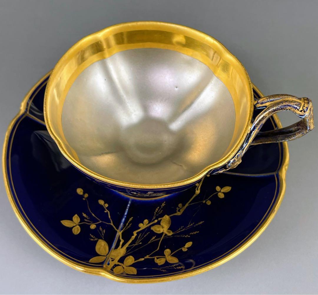 【美品】イギリス窯 コバルトブルー地 金彩・銀彩装飾 ティーカップ＆ソーサー