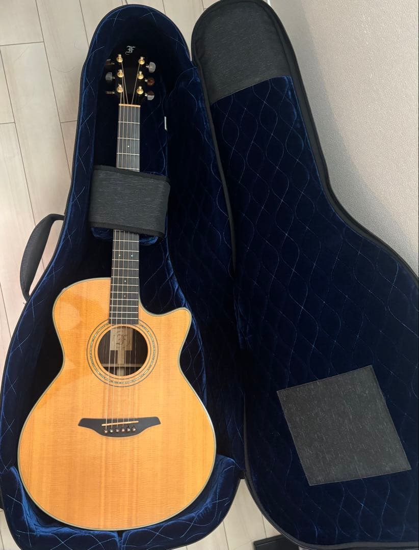 ギター Furch-G23 SRCT