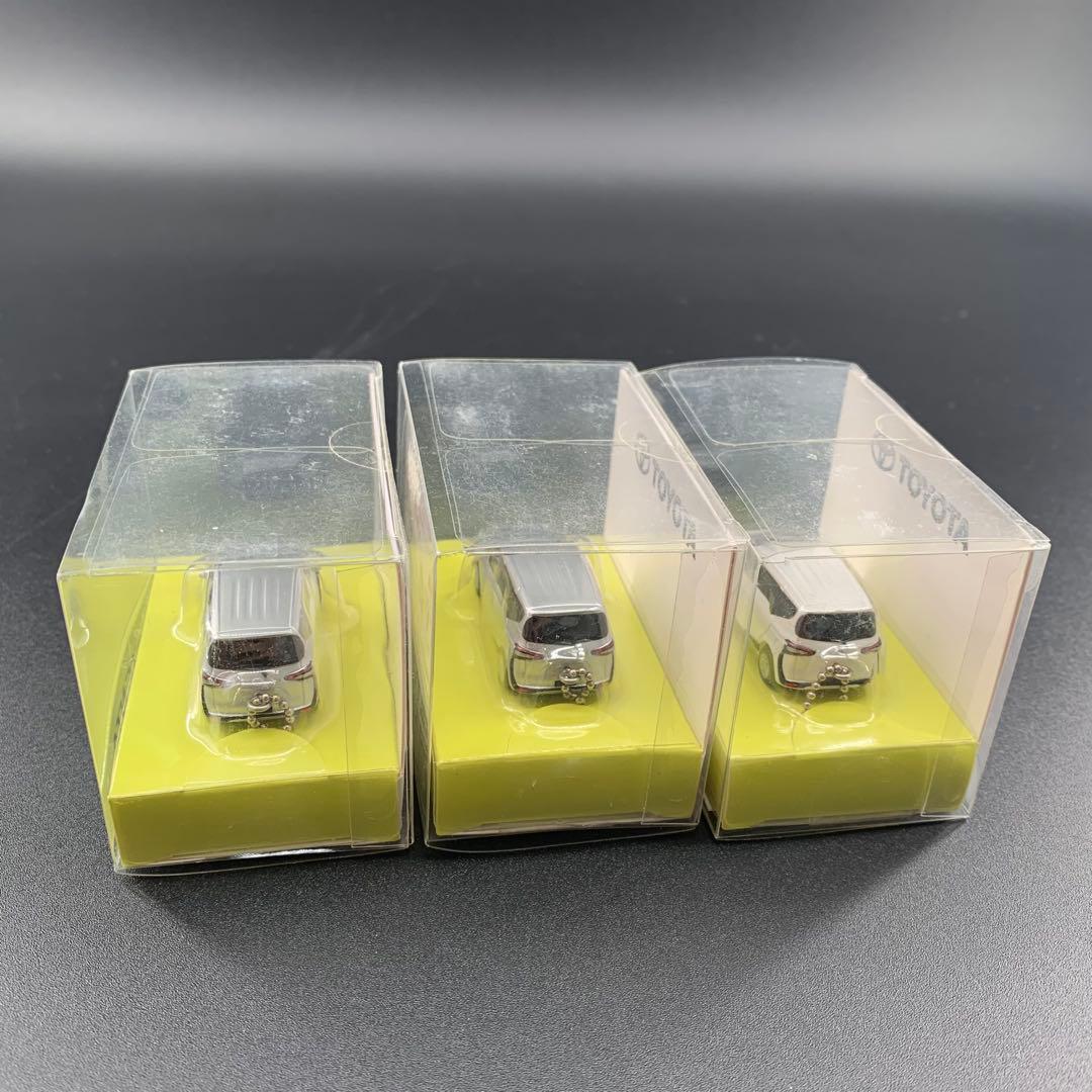 TOYOTA SIENTA トヨタ シエンタ ミニカー キーホルダー