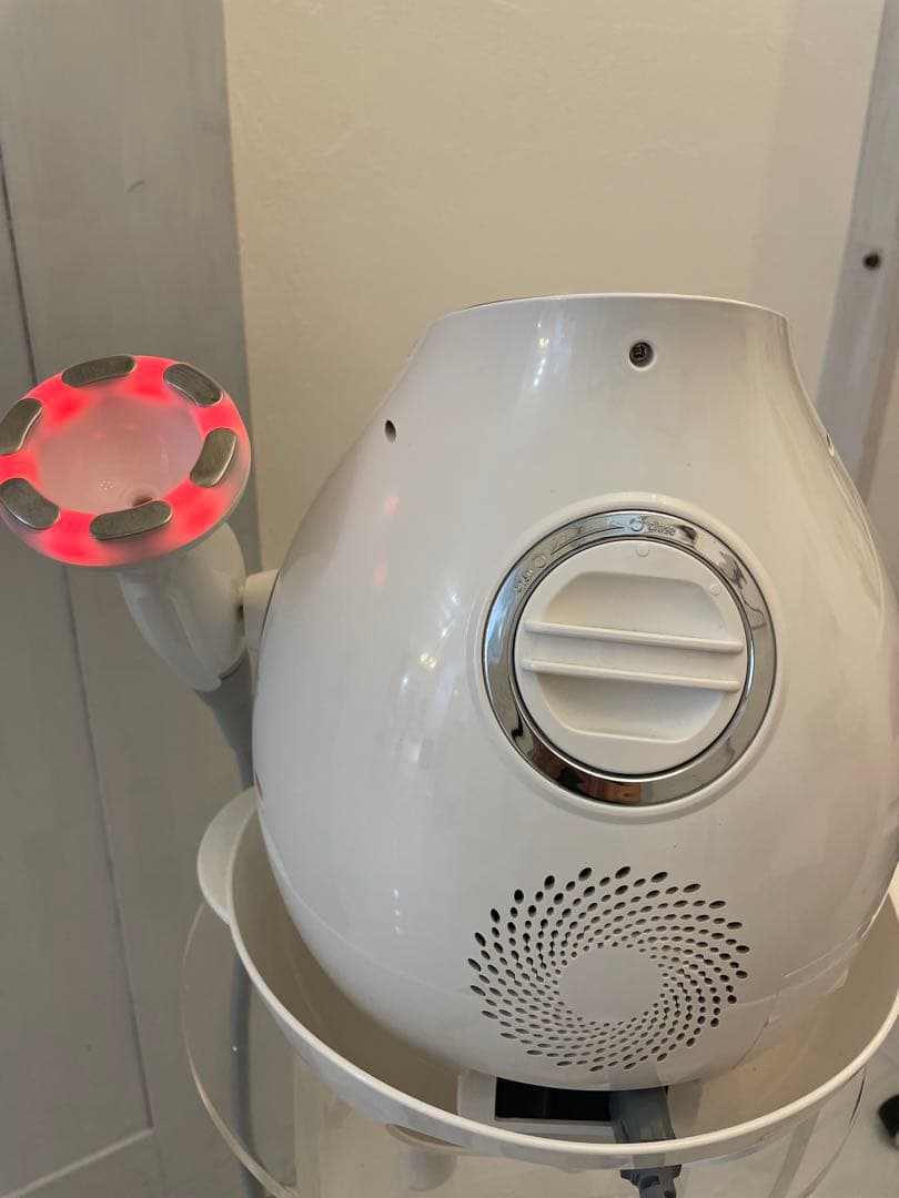 マジックポット美容機 ラジオ波.吸引.LED、3つを合わせた施術が同時にできます