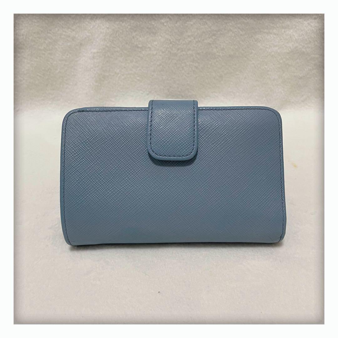 ✨大人気カラー✨ PRADA プラダ サフィアーノ 二つ折り財布 ライトブルー