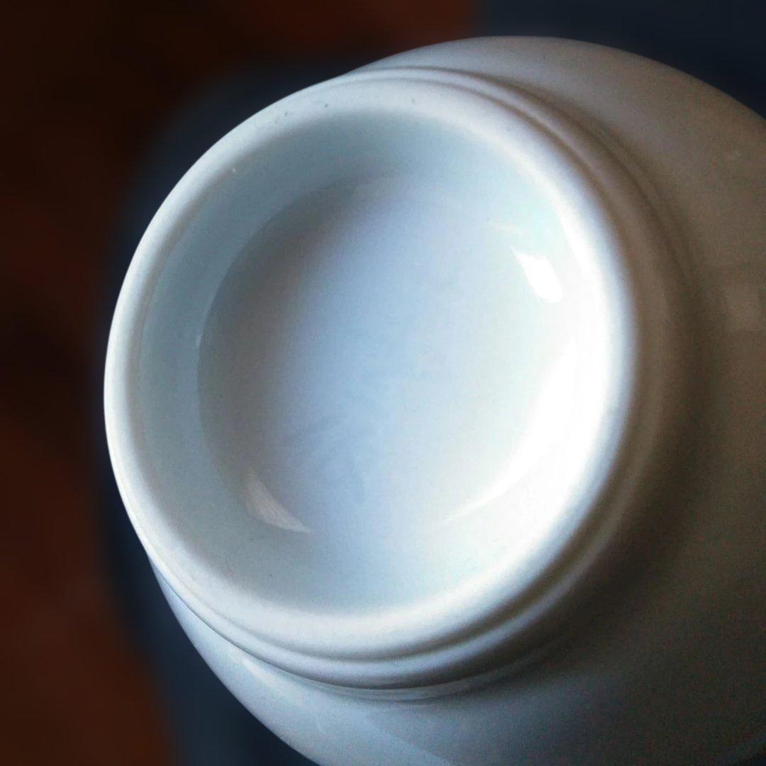 人間国宝　井上萬ニ　白磁　笹彫文　24.5cm　花瓶