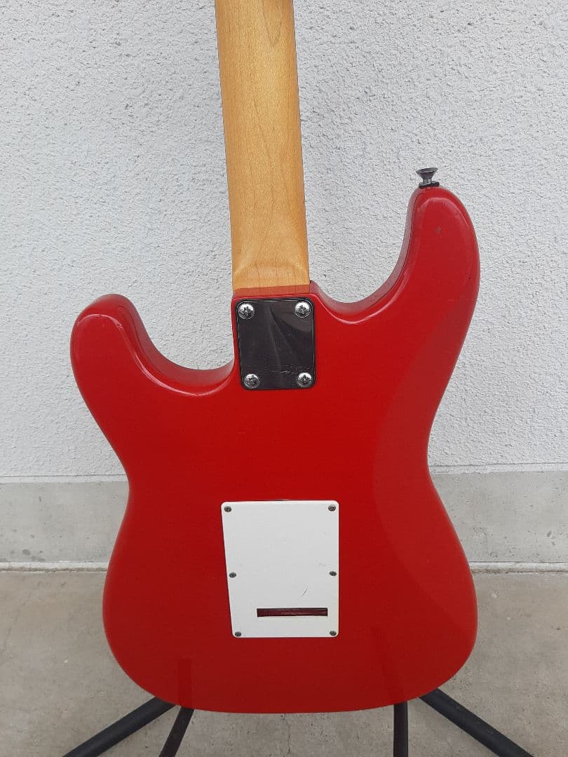 最終値下げ加熱処理ＡＩＹSAMICK ネックストラトタイプエレキギターSSS赤