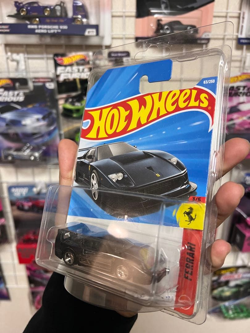 ホットウィール　フェラーリ・F40 　 スーパートレジャーハント