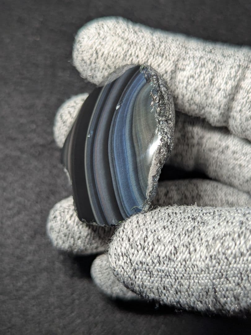 【研磨品】十勝石玲瓏　北海道産レインボーオブシディアン　十勝石　玲瓏石　黒曜石