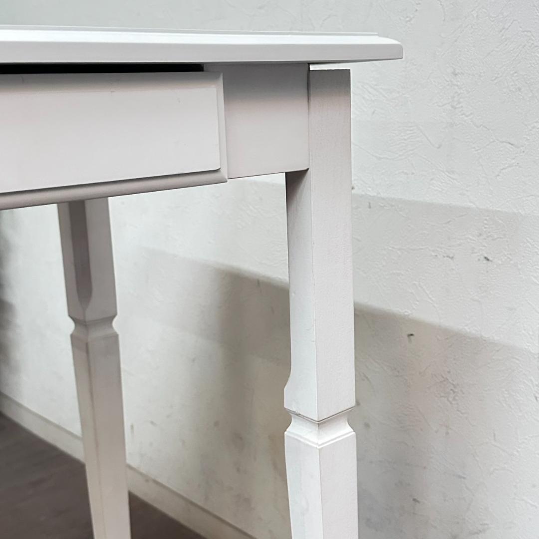 【新品・未使用】　白家具　ヨーロピアン調　アンティーク調 デスク 幅75cm