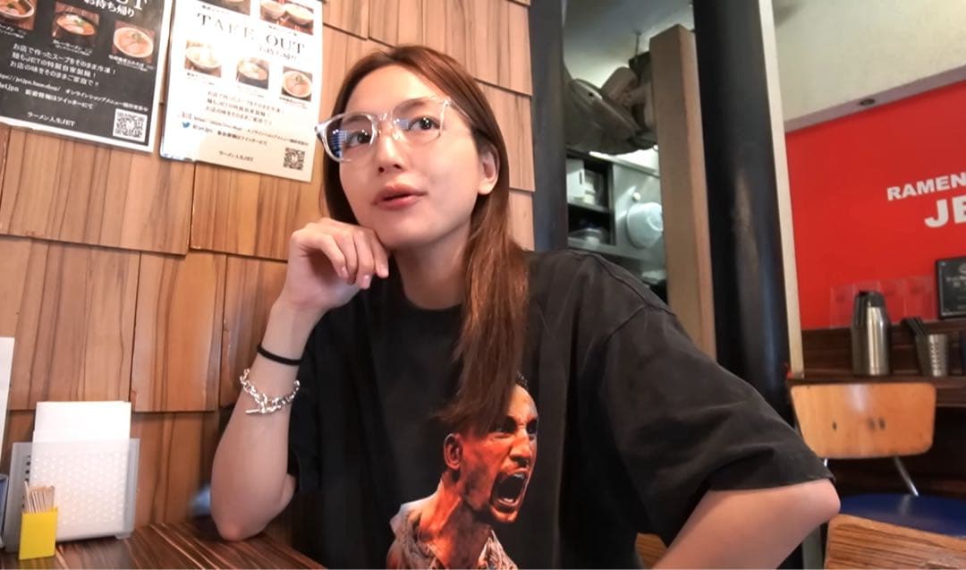 公式完売品【新品タグ付き】UFC公式 マックスホロウェイTシャツ 川口春奈着用