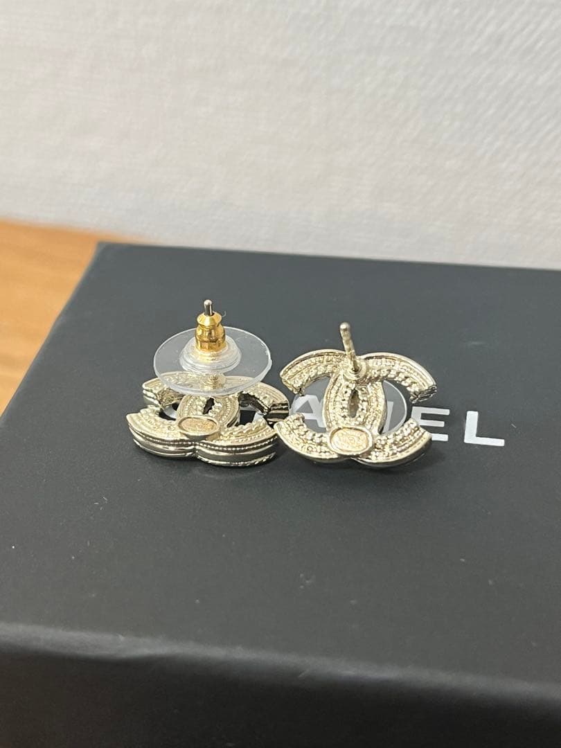 【CHANEL】　CCココマーク ラインストーン ピアス