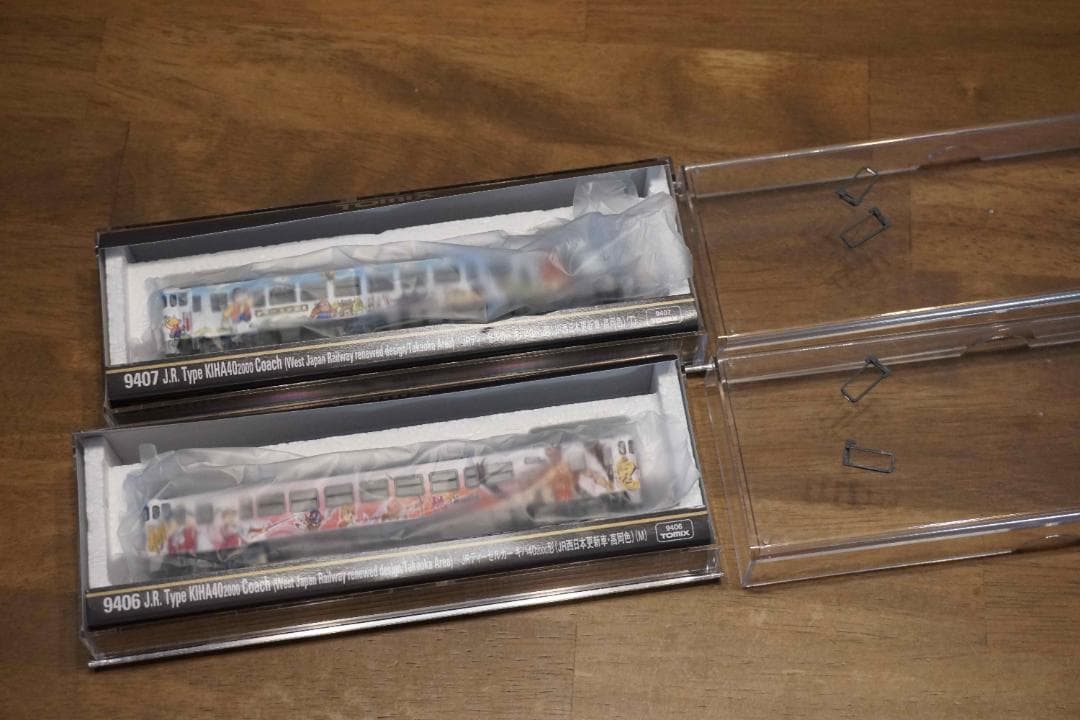 キハ40系2000番台 吉備線 桃太郎ラッピング仕様 2両編成 白色室内灯組込