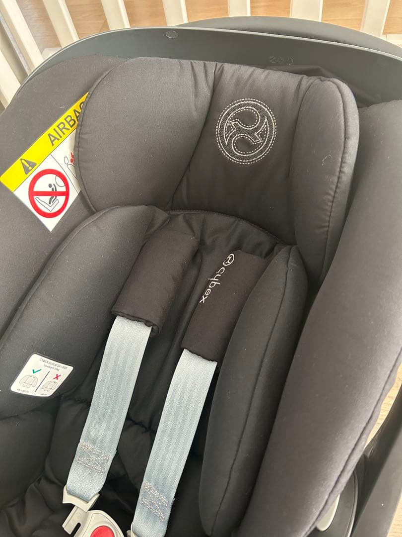 cybex CLOUD Z2 i-Size チャイルドシート 説明書付き