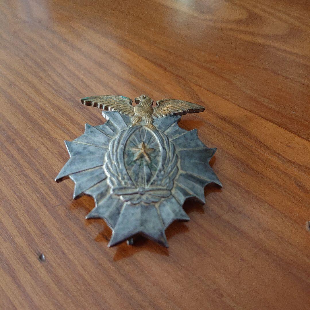 満州派遣 関東軍飛行隊 記念章 日本軍 鷲エンブレムの金属製バッジ