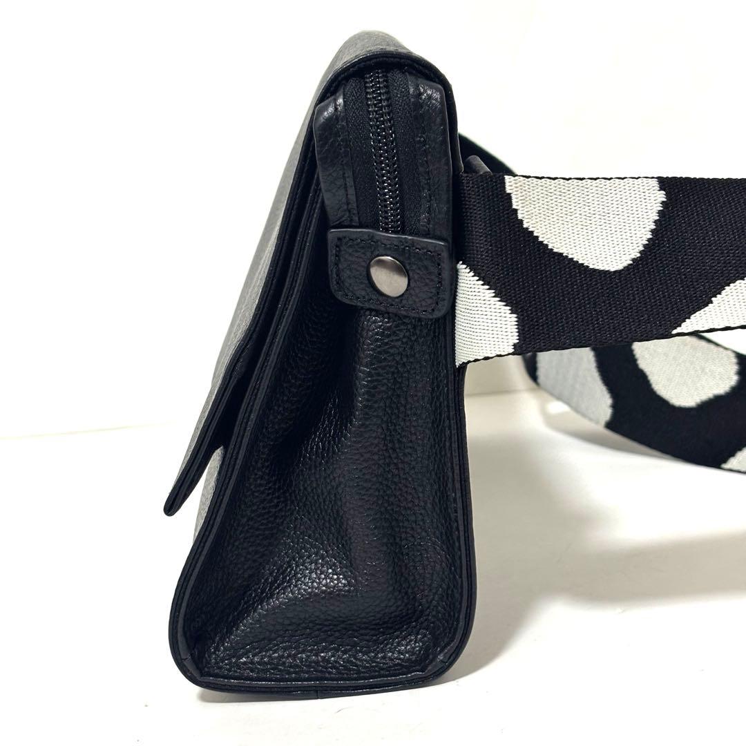 極美品 イアパピヨネ ワイドテープショルダーバッグ ボディバッグ ダルメシアン