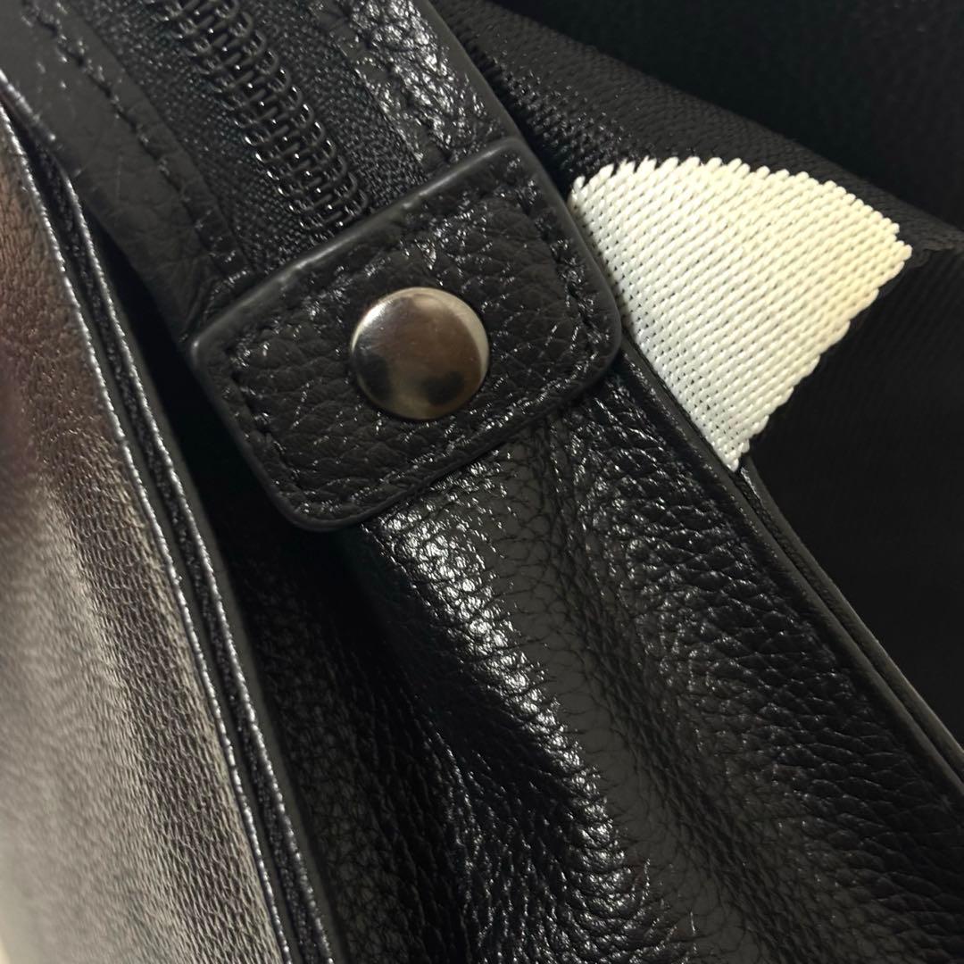 極美品 イアパピヨネ ワイドテープショルダーバッグ ボディバッグ ダルメシアン