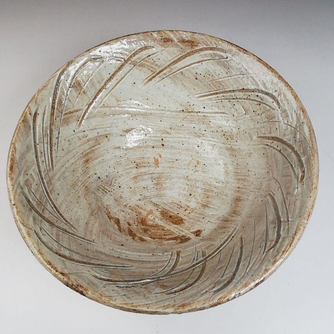 Ｗ５５　茶碗　『彫三島　刷毛目茶碗』『尾田一念 作』　共箱　抹茶碗　茶道具