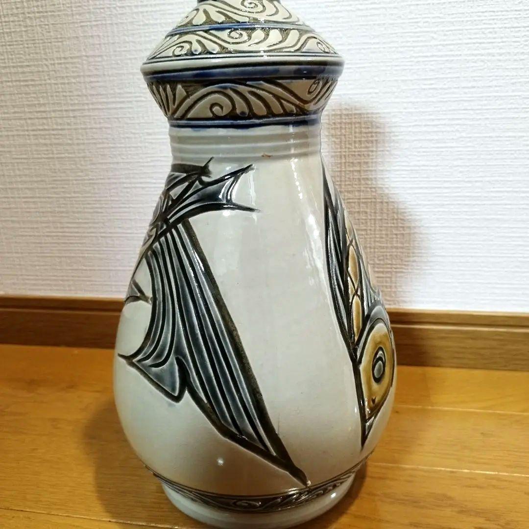 沖縄の女性作家　宮城須美子さんの大きな飾り壷　魚紋　30センチ超え！　在銘あり